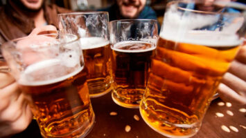 Por se festeja el Día Nacional de la Cerveza